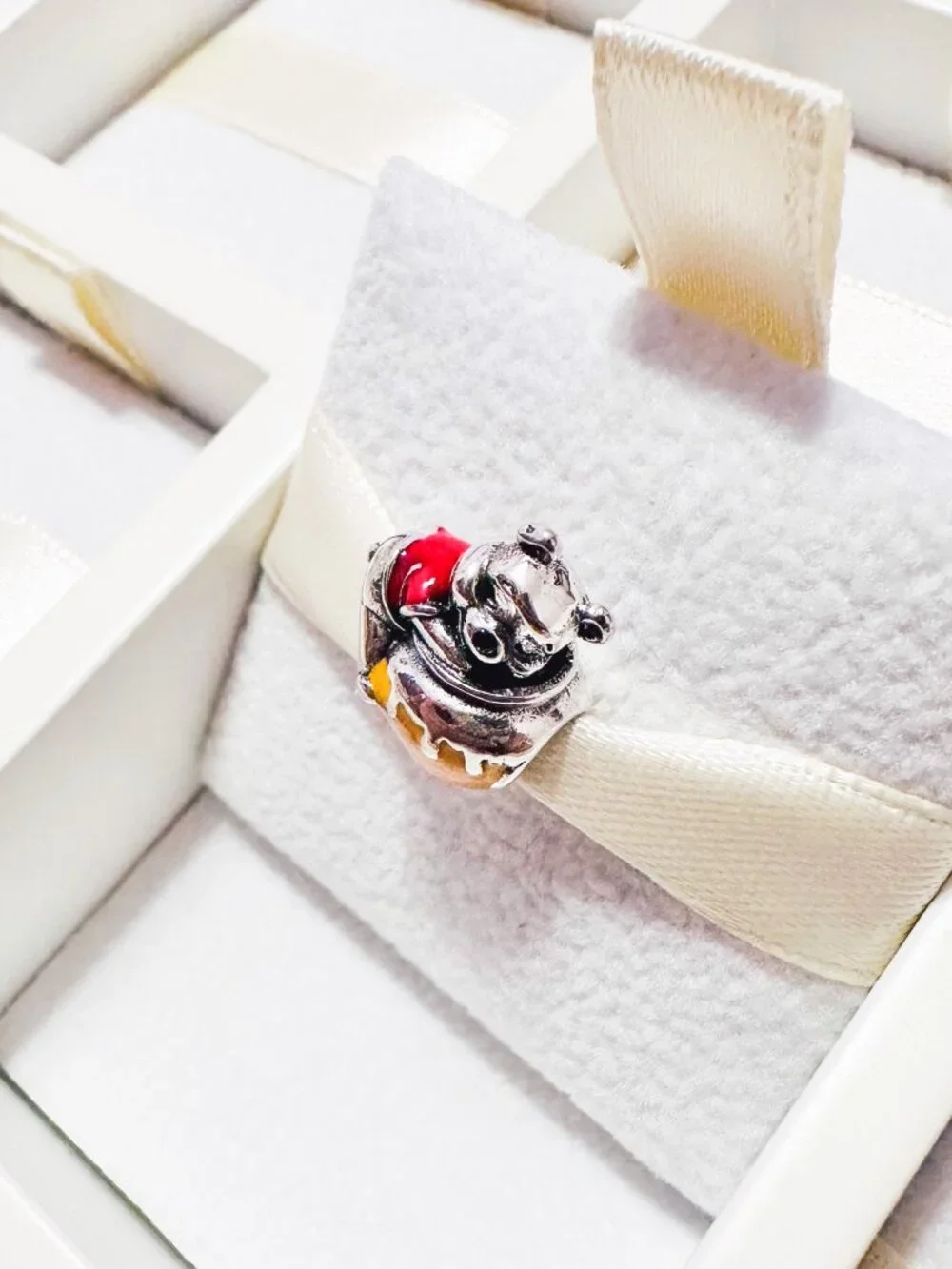 925 Sterling Silver Winnie The Pooh On Honey Pot Charm Bead Fits Pandora